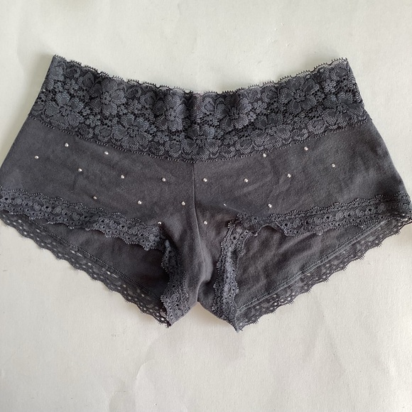 4 /💲20 🤑 PINK Victoria’s Secret panties - Picture 1 of 5